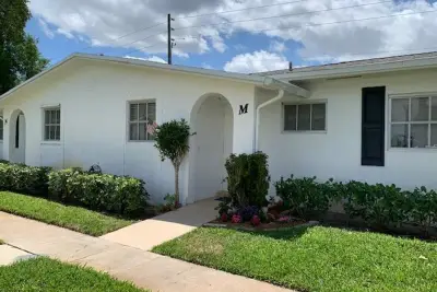 2916 Crosley Dr E #M, West Palm Beach: photo 1 of 16