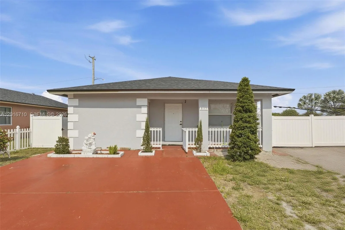 3177 NW 75th Way, Hollywood: photo 1 of 30