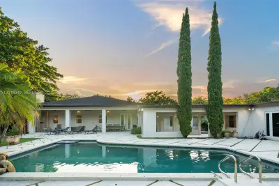 7650 SW 128th St, Pinecrest: photo 1 of 32
