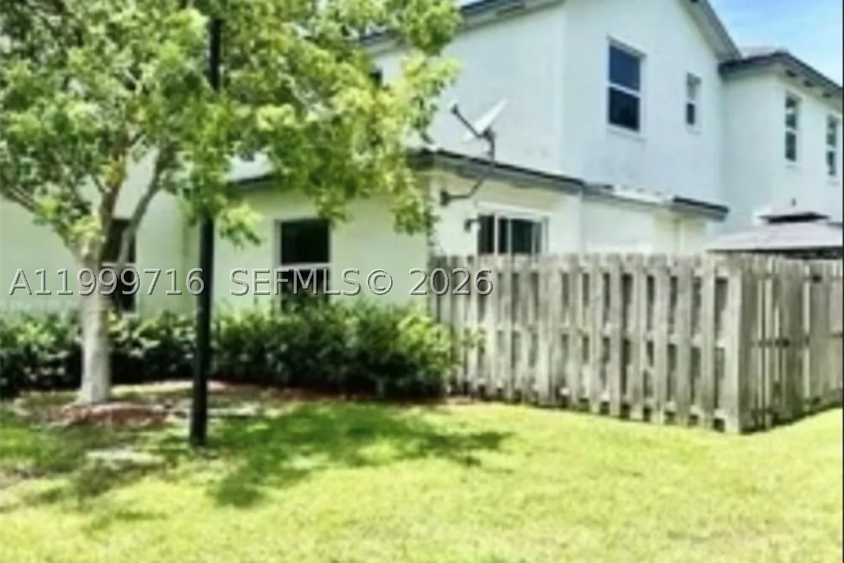 133 SE 28 #8, Homestead: photo 1 of 19