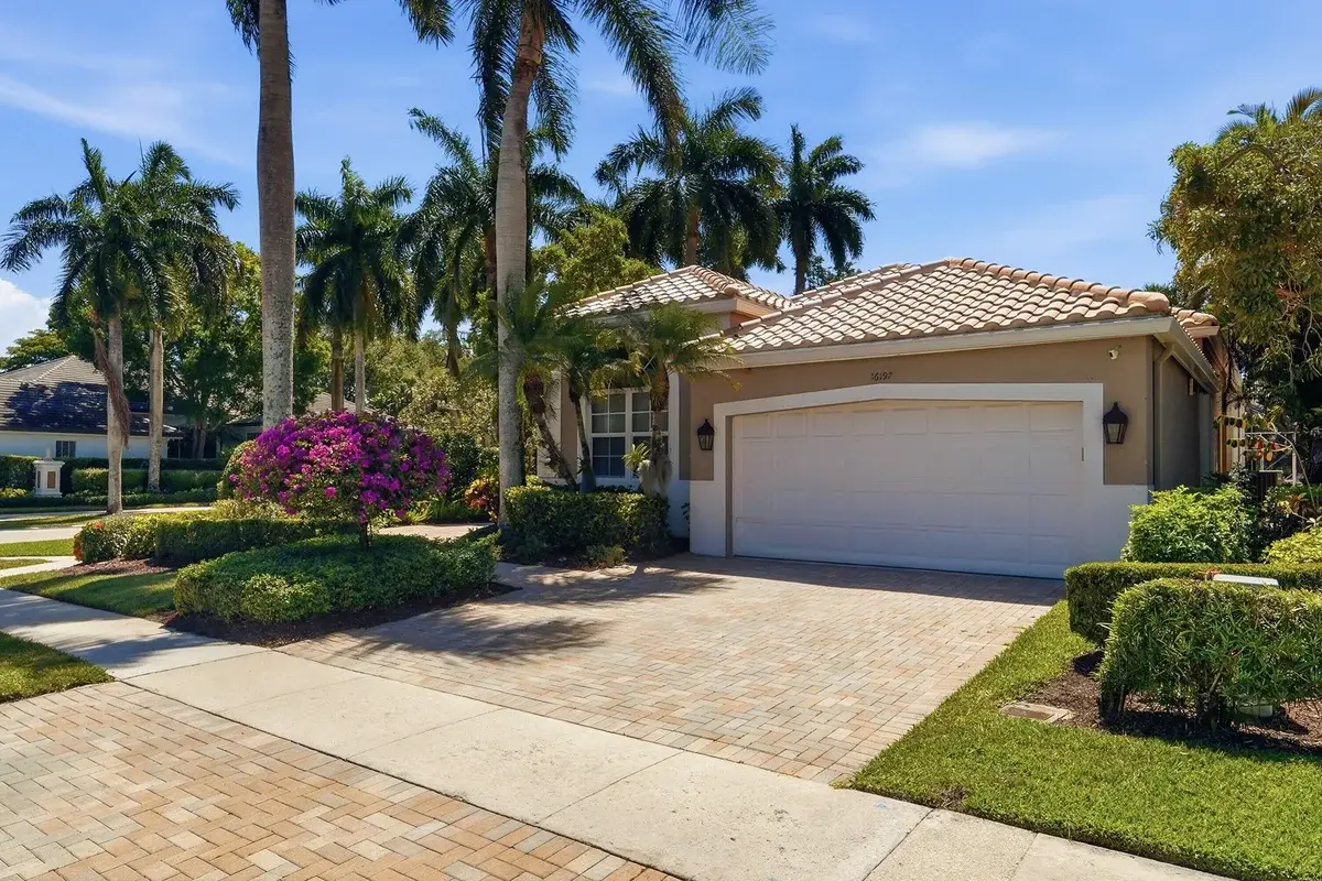 16197 Villa Vizcaya Pl, Delray Beach: photo 1 of 54