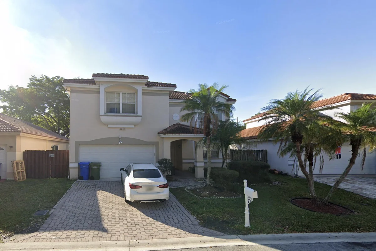 7476 NW 25th St, Margate: photo 1 of 1