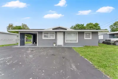 3171 NW 16th St, Lauderhill: photo 1 of 24