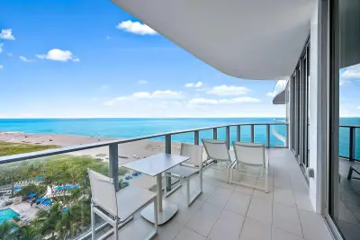 3100 N Ocean Dr #1002, Riviera Beach: photo 1 of 32