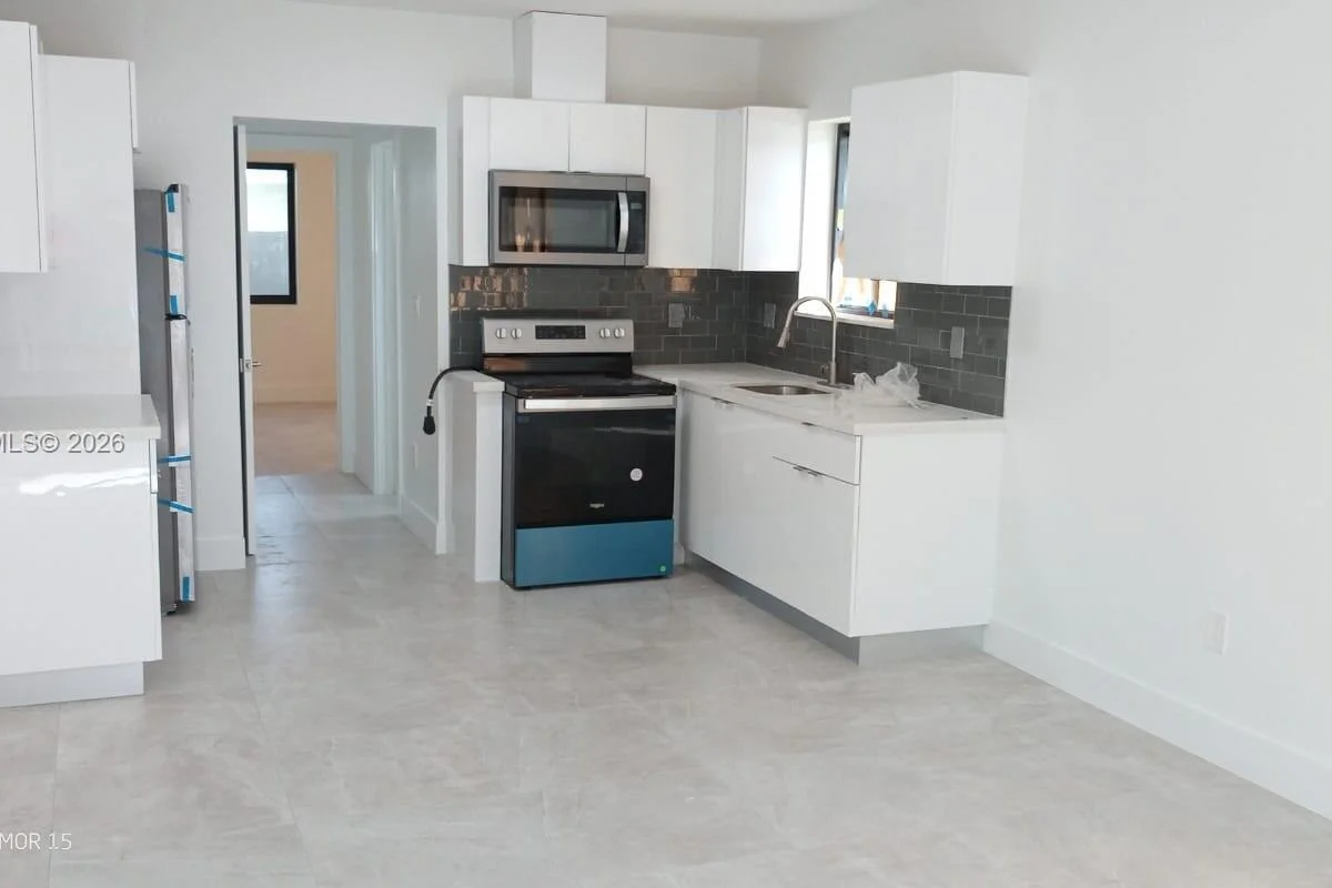 1735 Calais Dr #6, Miami Beach: photo 1 of 30
