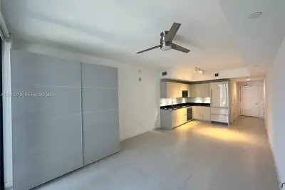 1010 Brickell Ave #1910, Miami: photo 1 of 24
