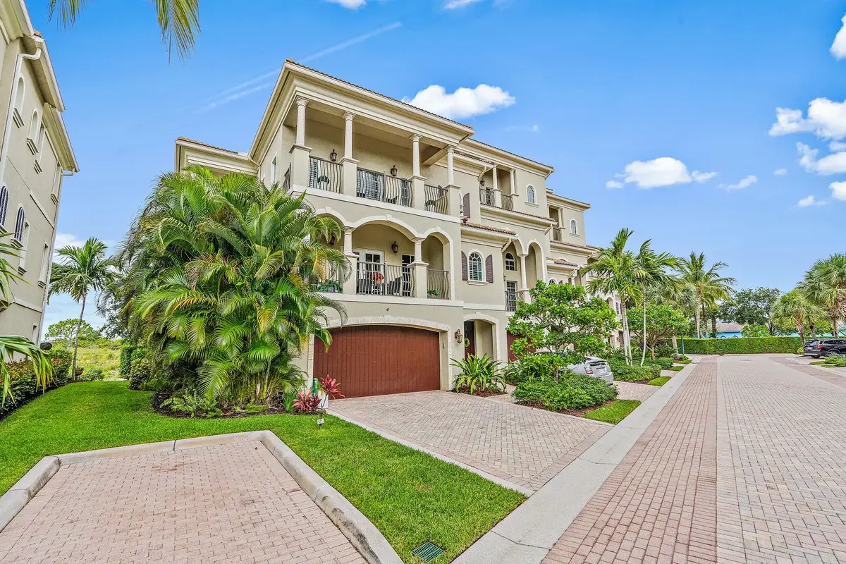 126 Tierra Ln #4, Jupiter: photo 1 of 44