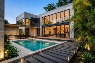 221 SW 25th Rd, Miami: photo 1 of 39