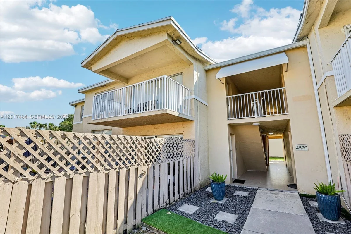 4520 NW 79th Ave #2D, Doral: photo 1 of 29