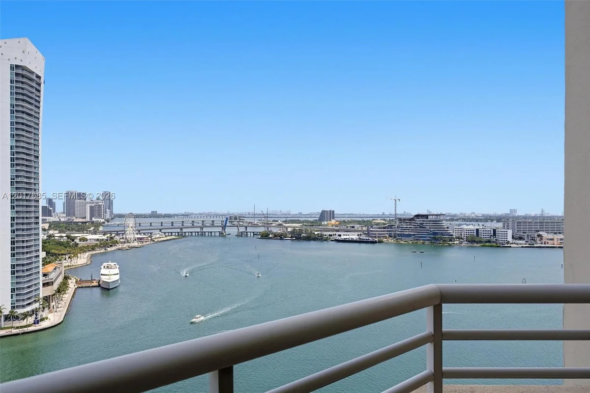 888 Brickell Key Dr #2010, Miami: photo 1 of 42