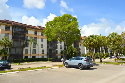 5570 NW 44th St #318a, Lauderhill: photo 1 of 30