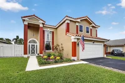 14630 Cedar Creek Pl, Davie: photo 1 of 58