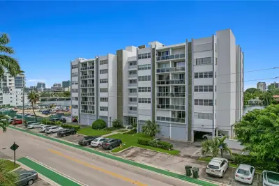9381 E Bay Harbor Dr #301N, Bay Harbor Islands: photo 1 of 35