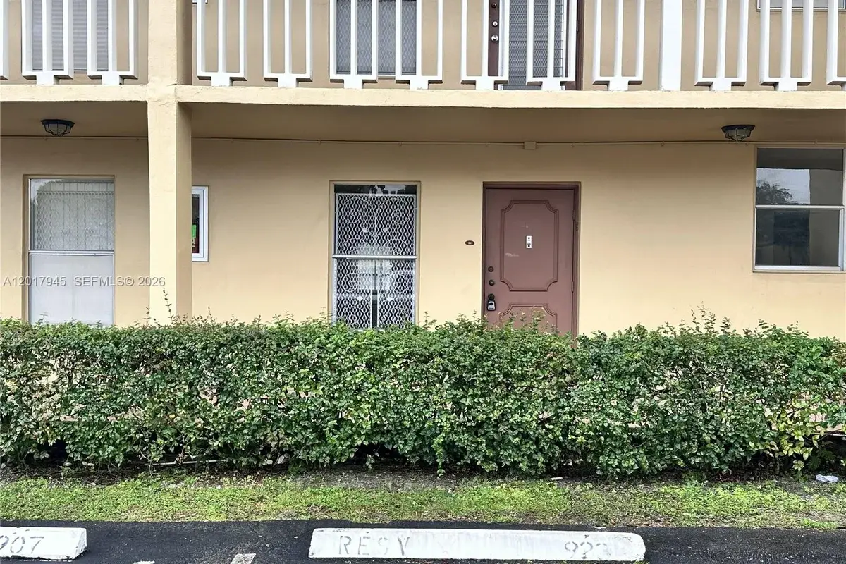 6001 NW 61st Ave #111, Tamarac: photo 1 of 15