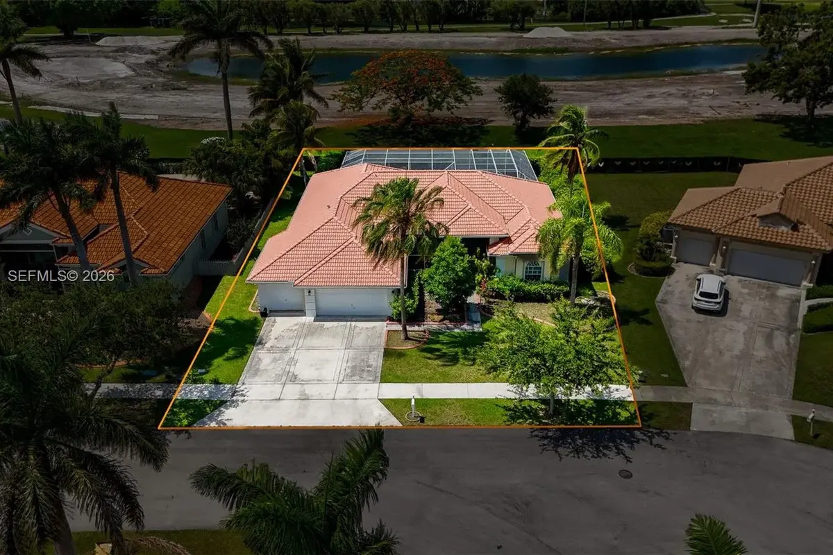 2575 Muirfield Ter, Homestead: photo 1 of 64