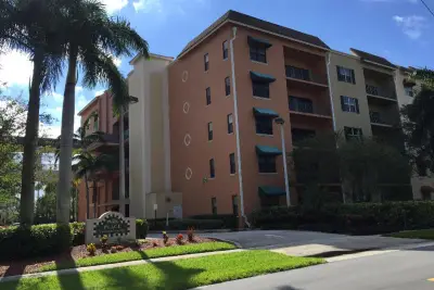 1610 Presidential Way #B-305, West Palm Beach: photo 1 of 17