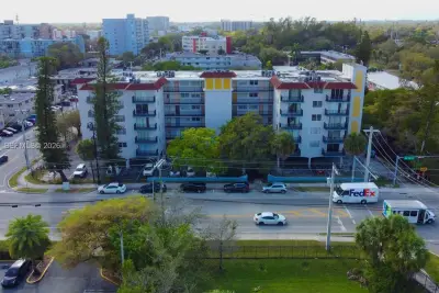 12590 NE 16th Ave #208, North Miami: photo 1 of 23