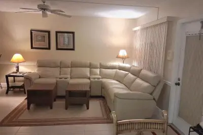4023 Newport H, Deerfield Beach: photo 1 of 26