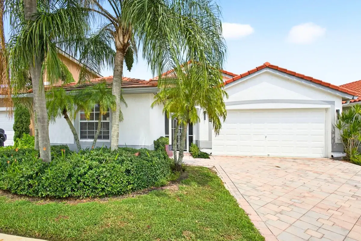 15155 Newquay Ct, Wellington: photo 1 of 30