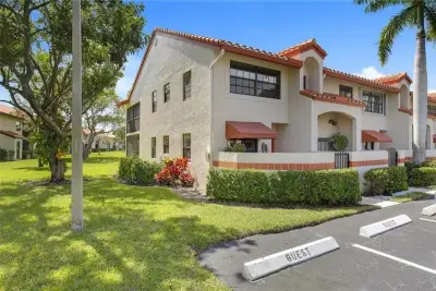 206 Congressional Way, Deerfield Beach: photo 1 of 38