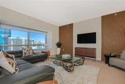 1435 Brickell Ave #3012, Miami: photo 1 of 29