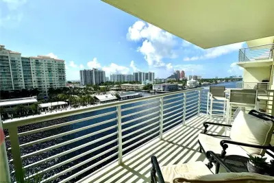 2900 NE 30th St #K9, Fort Lauderdale: photo 1 of 24