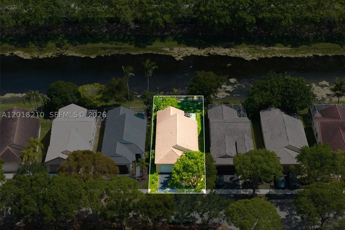 4334 Mahogany Ridge Dr, Weston: photo 1 of 44