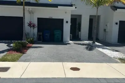 10906 SW 232nd Ter, Homestead: photo 1 of 42