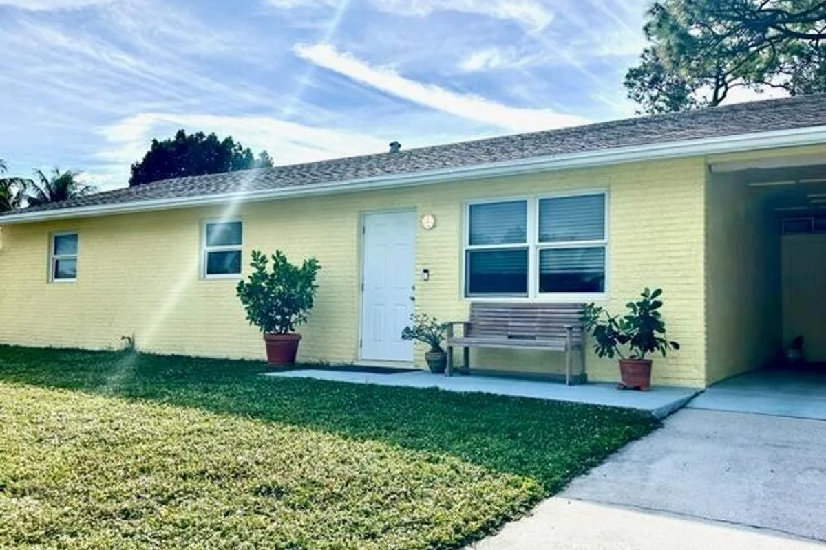 4292 Birdwood St, Palm Beach Gardens: photo 1 of 14