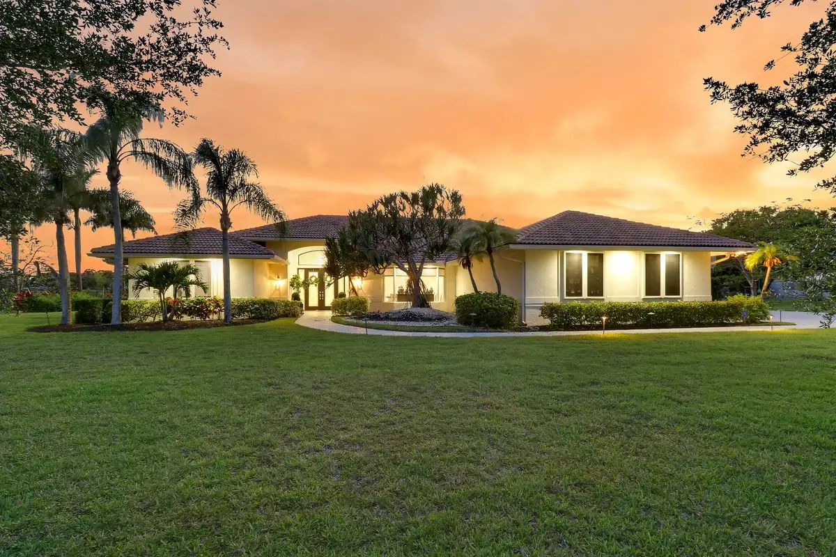 8667 Steeplechase Dr, Palm Beach Gardens: photo 1 of 101