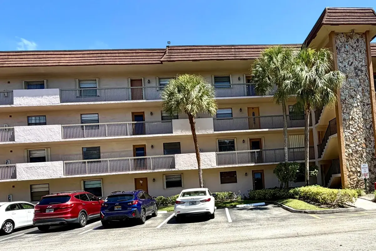 4970 E Sabal Palm Blvd #315, Tamarac: photo 1 of 5