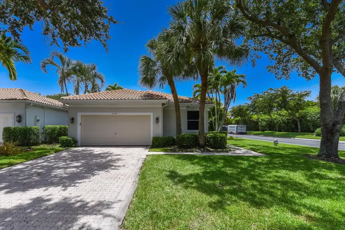 6685 NW 24th Ter, Boca Raton: photo 1 of 31