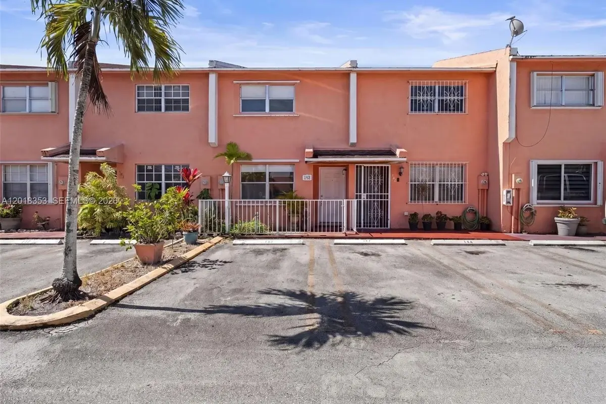 100 SW 110th Ave #142, Sweetwater: photo 1 of 59