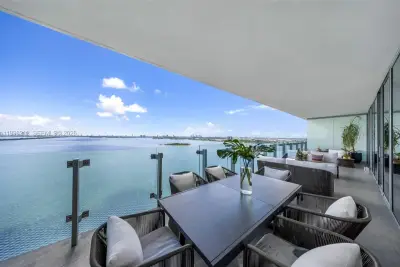 700 NE 26th Ter #2202, Miami: photo 1 of 50