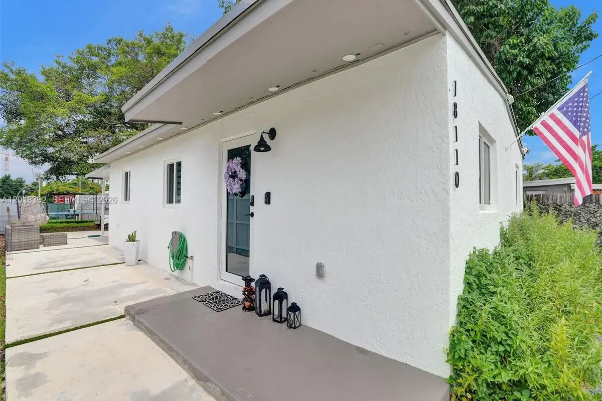 10222 SW 181st St, Miami: photo 1 of 26