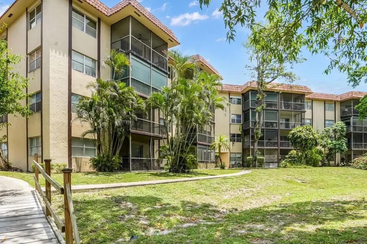 6201 N Falls Cir Dr #109, Lauderhill: photo 1 of 21
