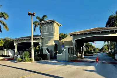 2301 Lucaya Ln #O1, Coconut Creek: photo 1 of 32