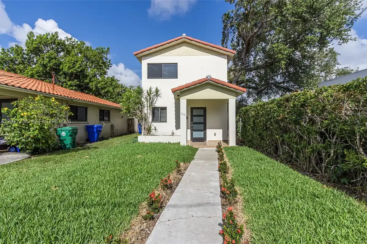 122 SW 56th Ave, Miami: photo 1 of 49