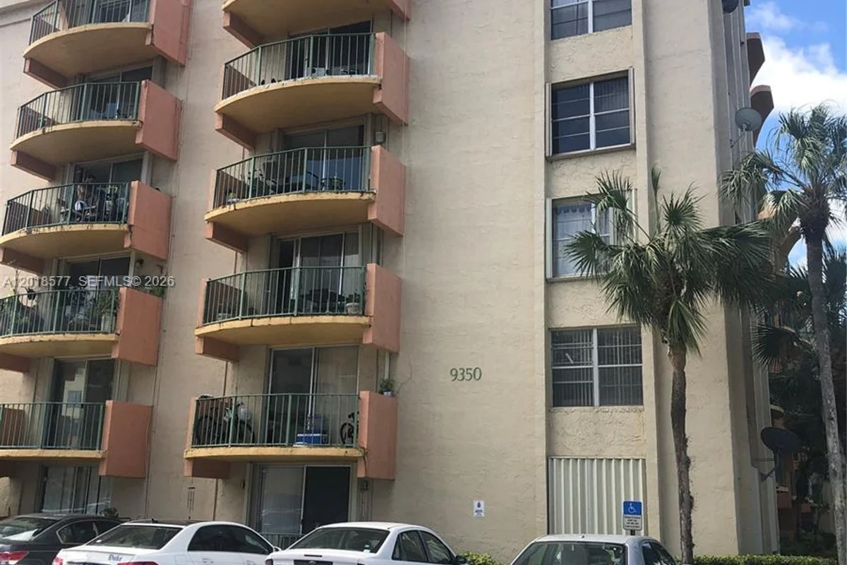 9350 Fontainebleau Blvd #204, Miami: photo 1 of 25