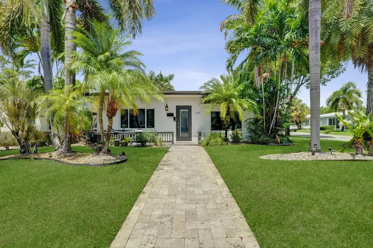 1145 NE 17th Way #1-2, Fort Lauderdale: photo 1 of 60