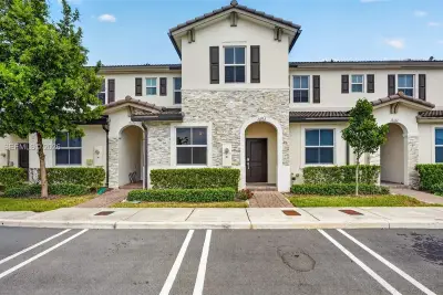 12123 NW 23rd Ct, Miami: photo 1 of 46