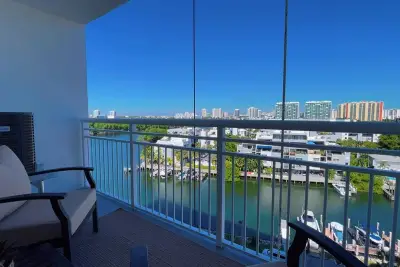 400 Kings Point Dr #1027, Sunny Isles Beach: photo 1 of 51