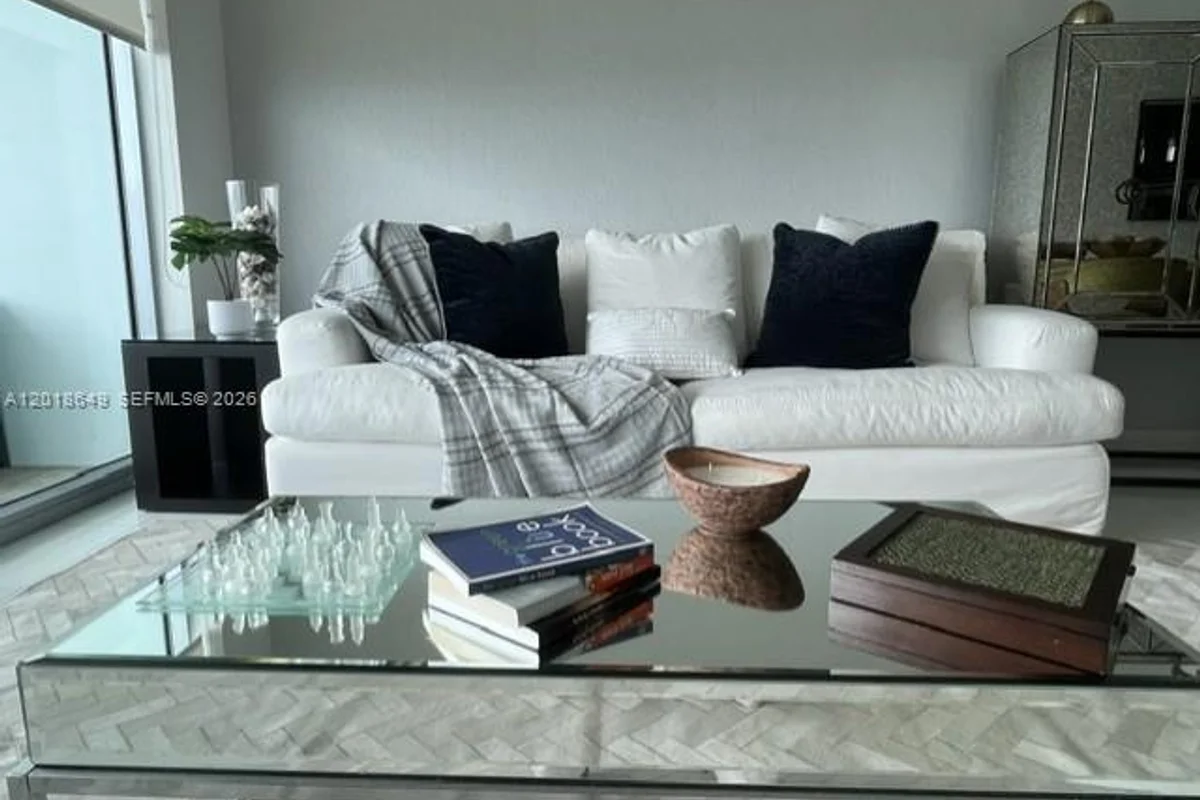 900 Biscayne Blvd #3207, Miami: photo 1 of 49