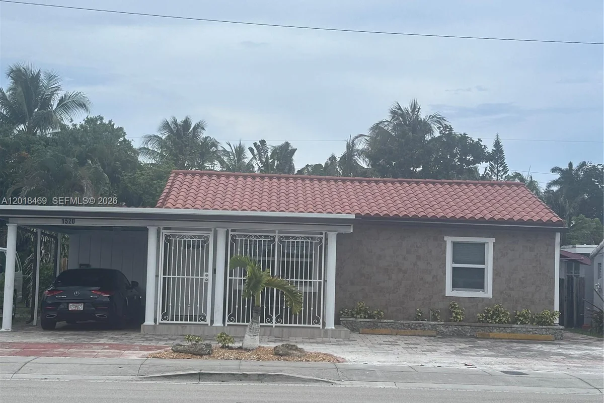 1520 N Andrews Ave, Fort Lauderdale: photo 1 of 33