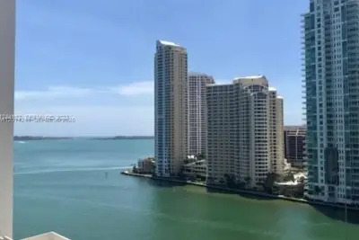 300 S Biscayne Blvd #L-L32, Miami: photo 1 of 9