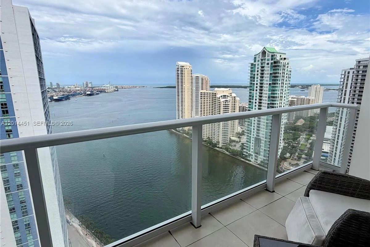300 S Biscayne Blvd #T-3212, Miami: photo 1 of 16