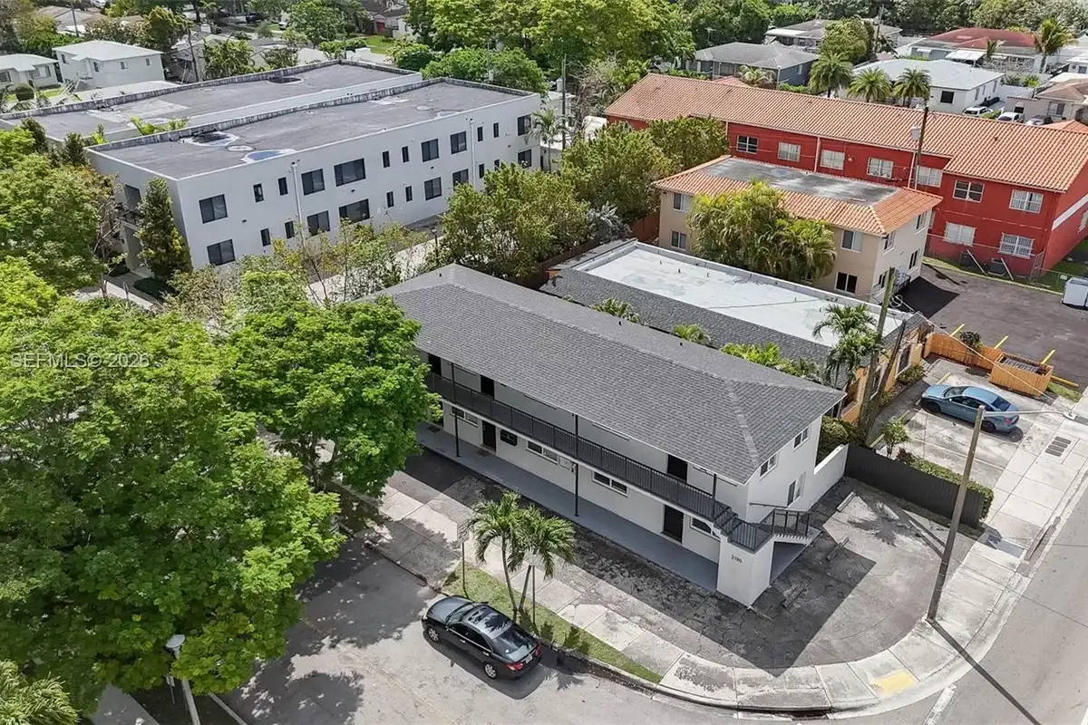 2190 SW 14th Ter, Miami: photo 1 of 51
