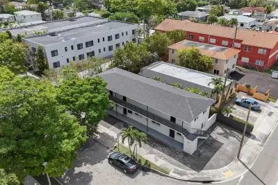 2190 SW 14th Ter, Miami: photo 1 of 51