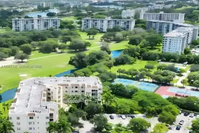 3500 Oaks Clubhouse Dr #211, Pompano Beach: photo 1 of 27