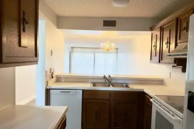 6021 Coral Lake Dr #209, Margate: photo 1 of 23